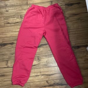 hot pink sweatpants. super soft and cozy😁